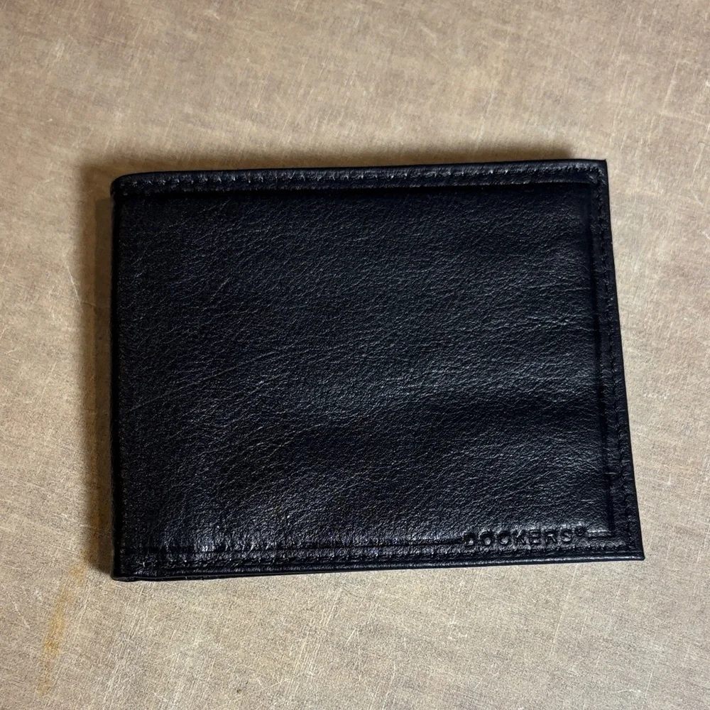 Dockers Black Leather Key & Card Holder